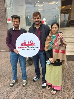 Couple and family with Mathura Vrindavan Package board on tour