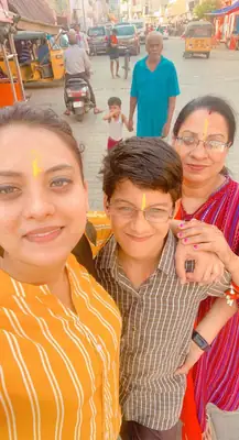 Travellers selfie on a Vrindavan street