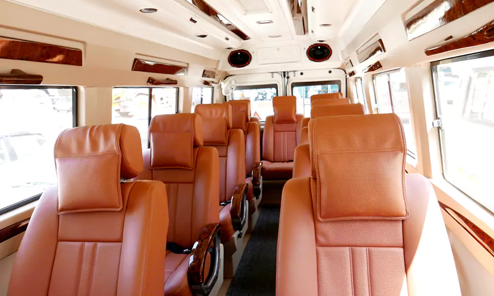 9 Seater Luxury Tempo Traveller taxi on rent in Mathura Vrindavan