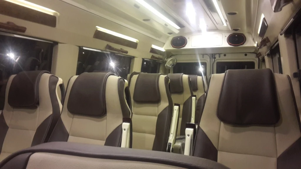 15 Seater Tempo Traveller taxi on rent in Mathura Vrindavan